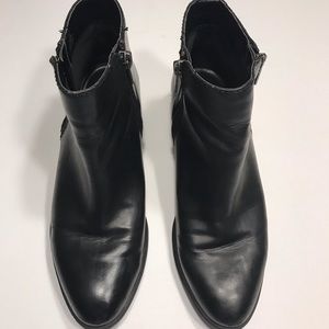 Chaps Womens Sabra Black Ankle Boots Size 7B